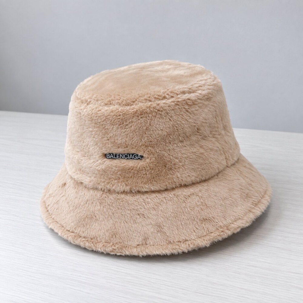 Balenciaga Beige Faux Fur Bucket Hat - Picture 4 of 6
